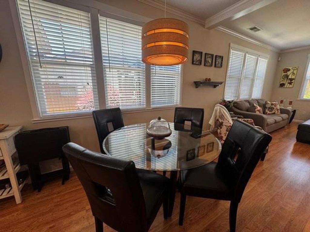 Image 8 of property listing at 136 Cottage Circle, Murphys, CA 95247