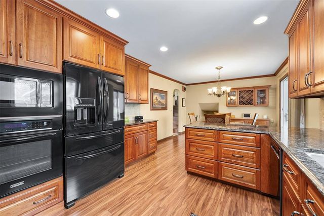 1413 E Hamilton Avenue, Eau Claire, WI 54701