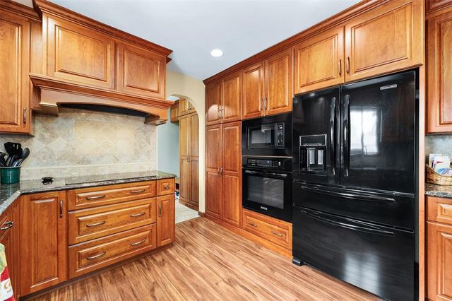 1413 E Hamilton Avenue, Eau Claire, WI 54701