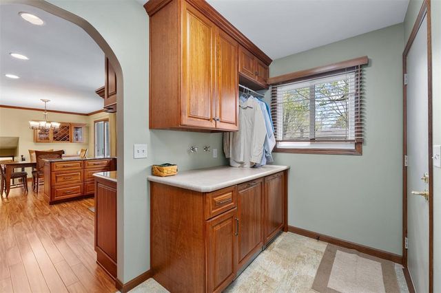 1413 E Hamilton Avenue, Eau Claire, WI 54701