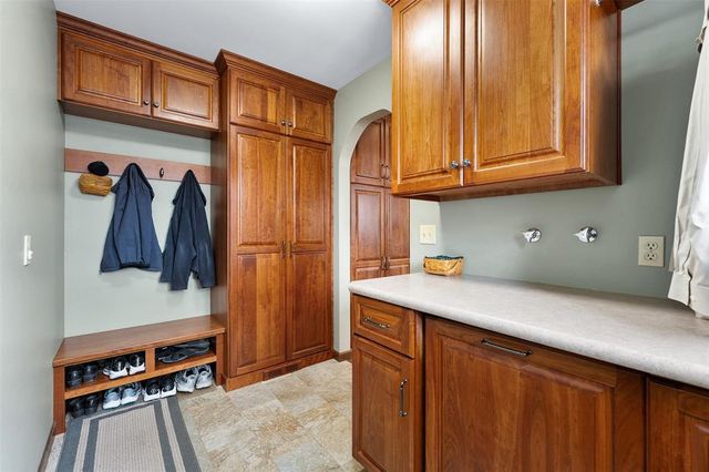 1413 E Hamilton Avenue, Eau Claire, WI 54701