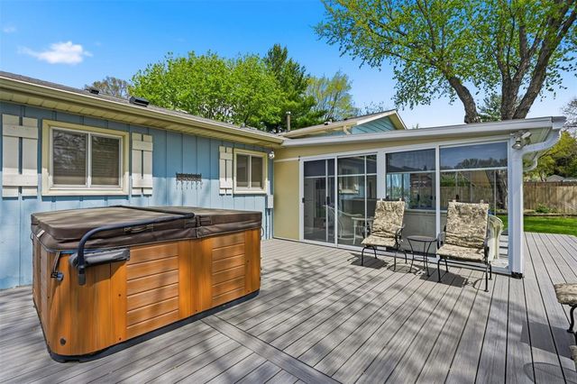 1413 E Hamilton Avenue, Eau Claire, WI 54701