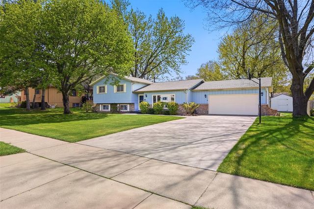 1413 E Hamilton Avenue, Eau Claire, WI 54701