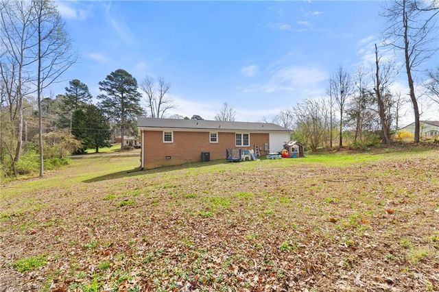 450 Black Lake Road, Thomasville, NC 27360