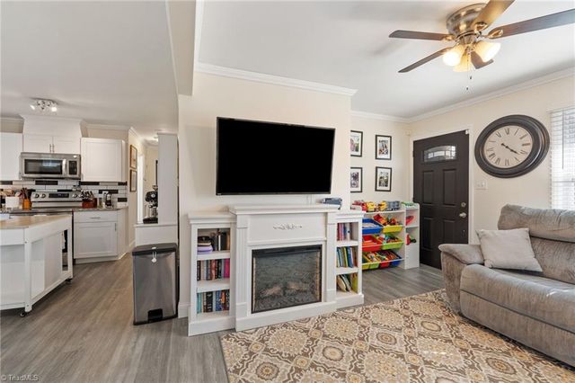 450 Black Lake Road, Thomasville, NC 27360