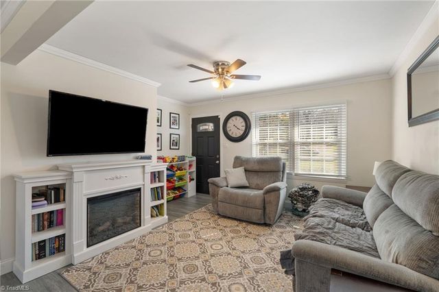 450 Black Lake Road, Thomasville, NC 27360