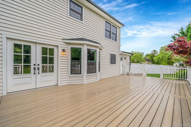 189 Southfield Road, Baiting Hollow, NY 11933