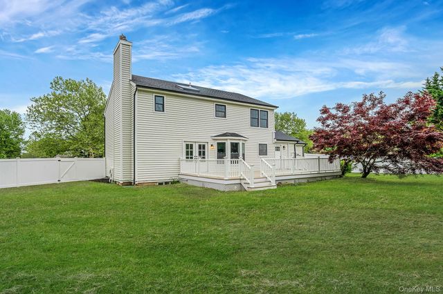 189 Southfield Road, Baiting Hollow, NY 11933