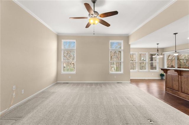 2724 S Woodbury Drive, Independence, MO 64055