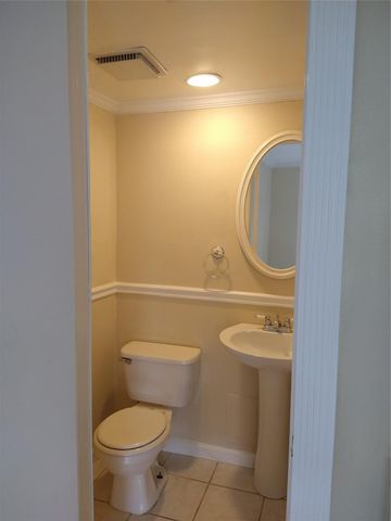 8903 NW 28th Drive B, Coral Springs, FL 33065