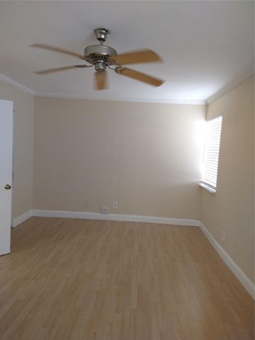8903 NW 28th Drive B, Coral Springs, FL 33065