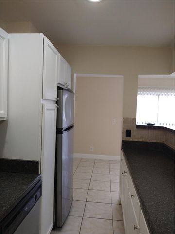 8903 NW 28th Drive B, Coral Springs, FL 33065