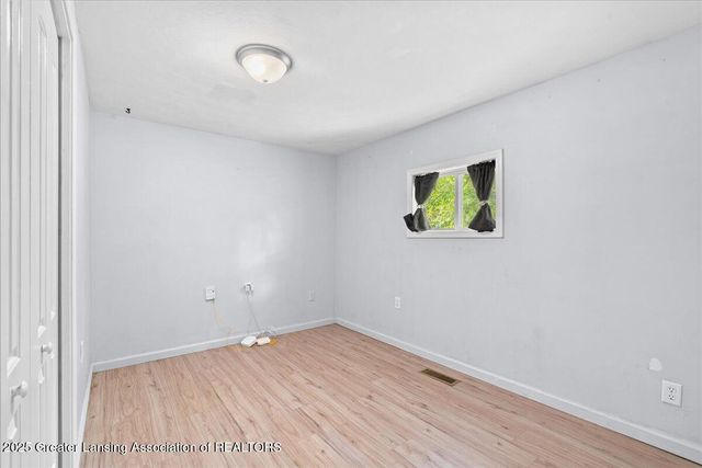 2360 Gilbert Road, Lansing, MI 48911