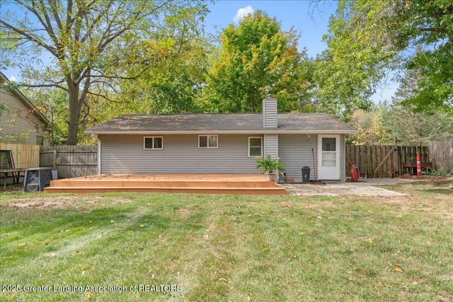 2360 Gilbert Road, Lansing, MI 48911
