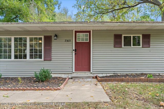 2360 Gilbert Road, Lansing, MI 48911