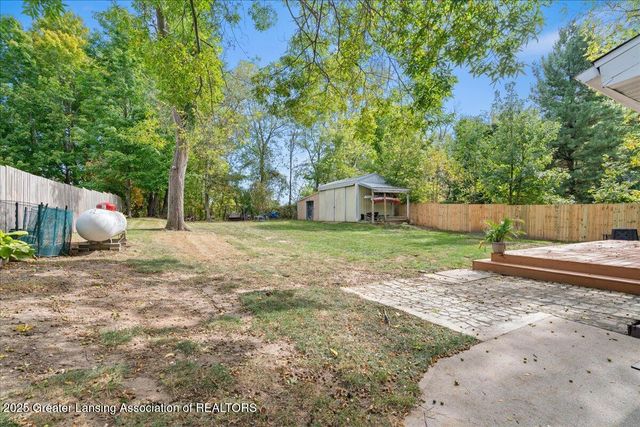 2360 Gilbert Road, Lansing, MI 48911