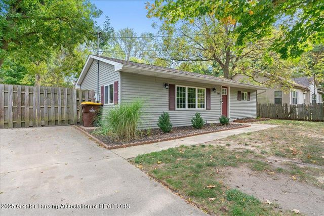 2360 Gilbert Road, Lansing, MI 48911