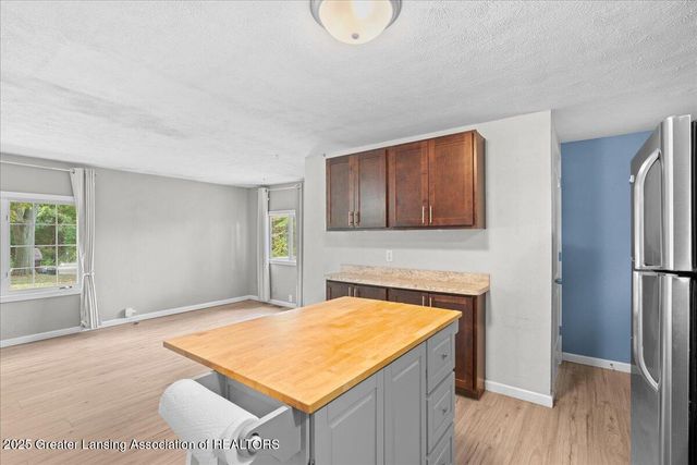 2360 Gilbert Road, Lansing, MI 48911