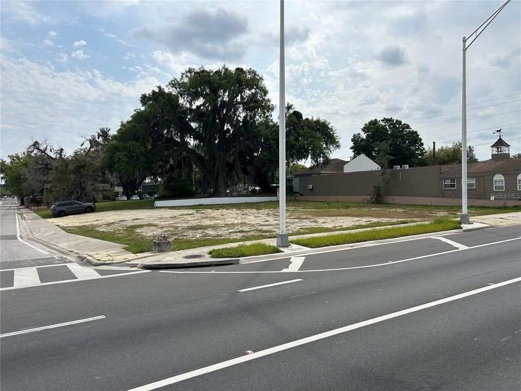 207 S PINE AVENUE, Ocala, FL 34471