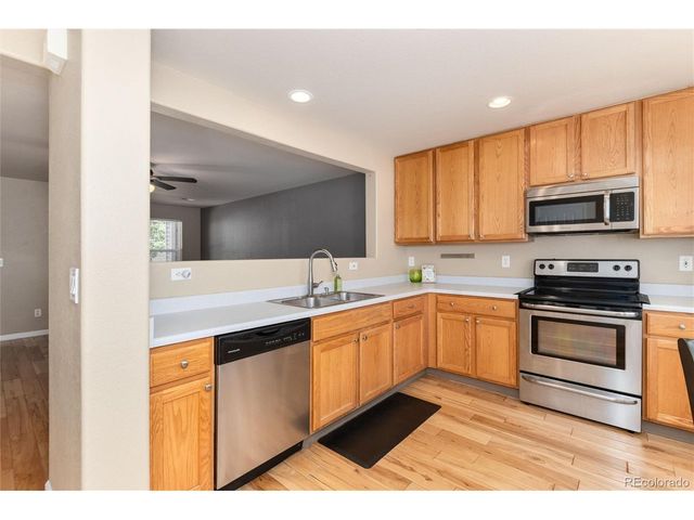 7831 S Kittredge Cir, Englewood, CO 80112
