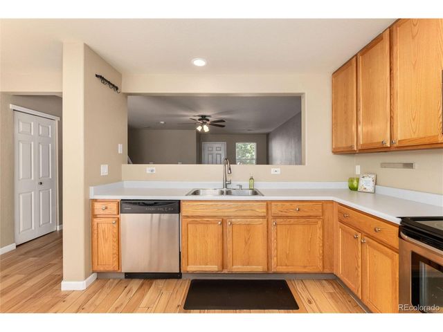 7831 S Kittredge Cir, Englewood, CO 80112