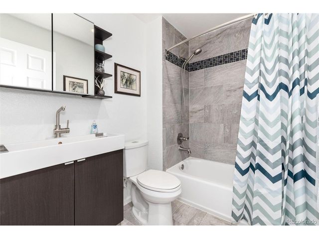 7831 S Kittredge Cir, Englewood, CO 80112