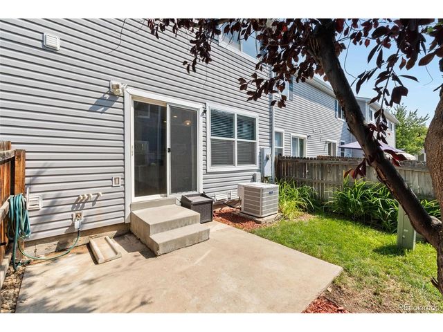 7831 S Kittredge Cir, Englewood, CO 80112