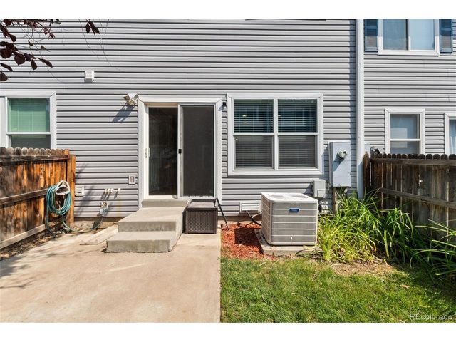 7831 S Kittredge Cir, Englewood, CO 80112