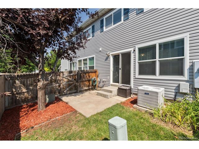 7831 S Kittredge Cir, Englewood, CO 80112