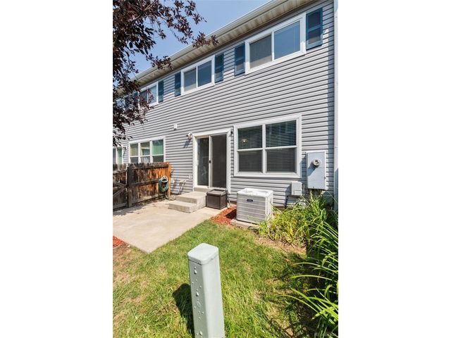 7831 S Kittredge Cir, Englewood, CO 80112