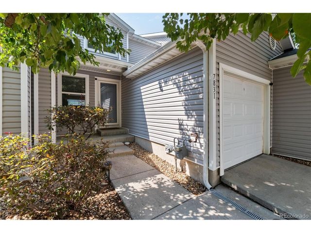 7831 S Kittredge Cir, Englewood, CO 80112