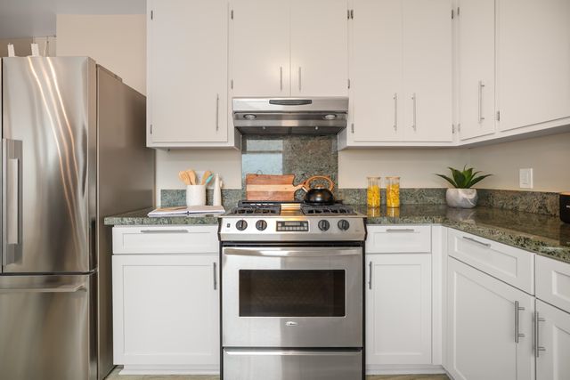 1038 Pomona Ave, Albany, CA 94706