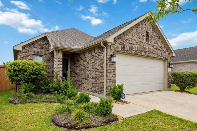 8118 Royal Breeze Drive, Cypress, TX 77433