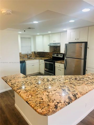 3100 W Rolling Hills Cir 310, Davie, FL 33328