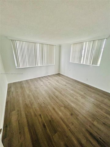 3100 W Rolling Hills Cir 310, Davie, FL 33328