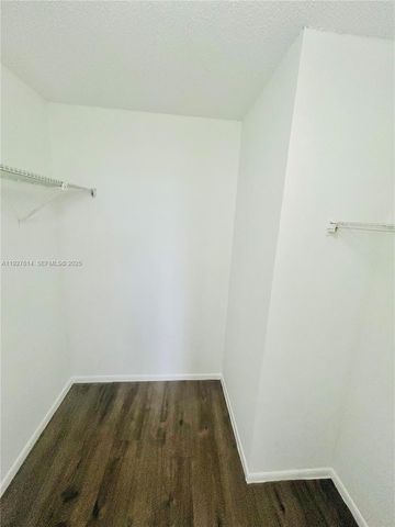 3100 W Rolling Hills Cir 310, Davie, FL 33328