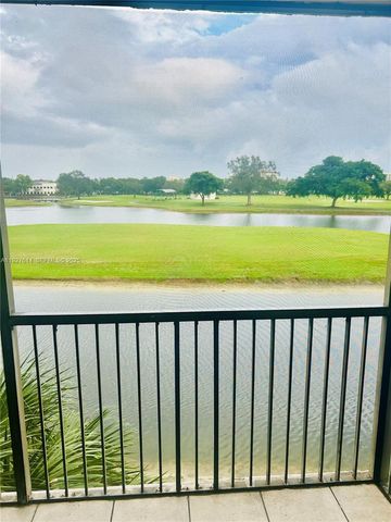 3100 W Rolling Hills Cir 310, Davie, FL 33328