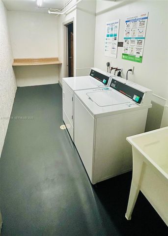 3100 W Rolling Hills Cir 310, Davie, FL 33328