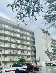 3100 W Rolling Hills Cir 310, Davie, FL 33328