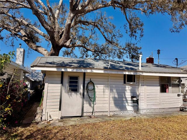 9 PONCE DE LEON STREET, Bradenton, FL 34208
