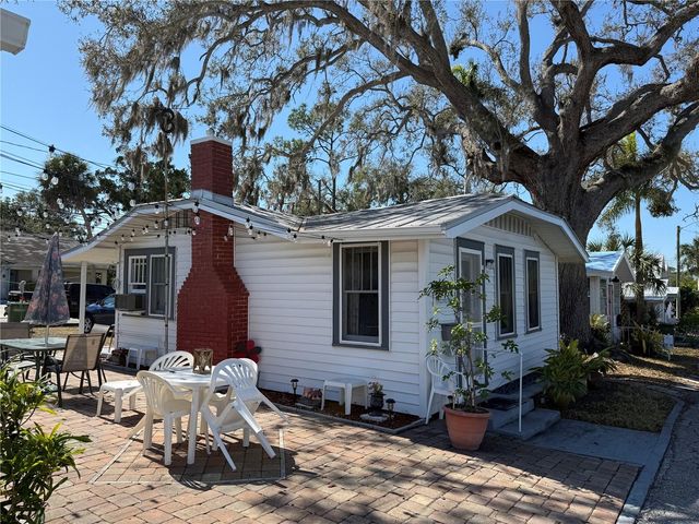 9 PONCE DE LEON STREET, Bradenton, FL 34208