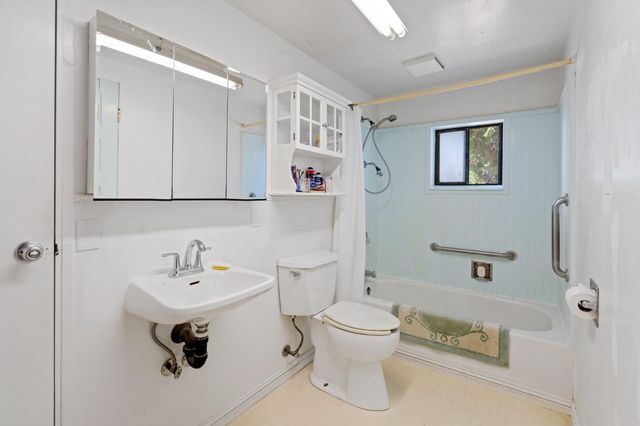 2896 Allan Ave, West Sacramento, CA 95691