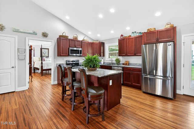 410 Garden Meadow Drive, Greeneville, TN 37745