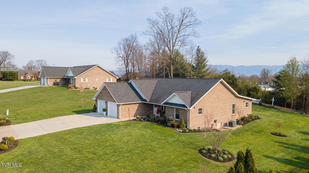 410 Garden Meadow Drive, Greeneville, TN 37745