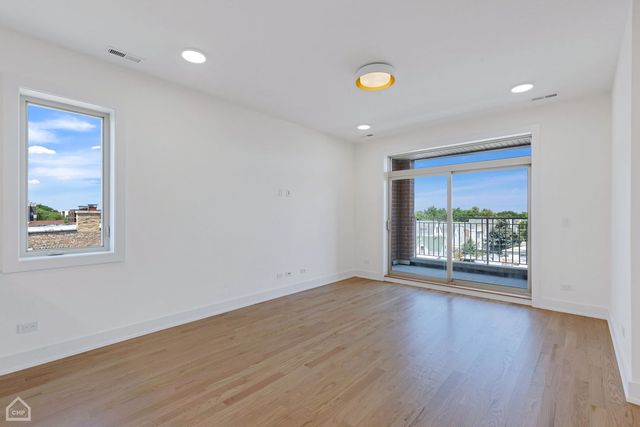 3545 W Belmont Avenue 4, Chicago, IL 60618