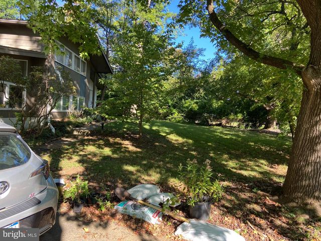 805 HARSTON LN, Erdenheim, PA 19038