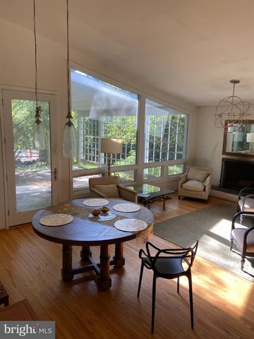 805 HARSTON LN, Erdenheim, PA 19038