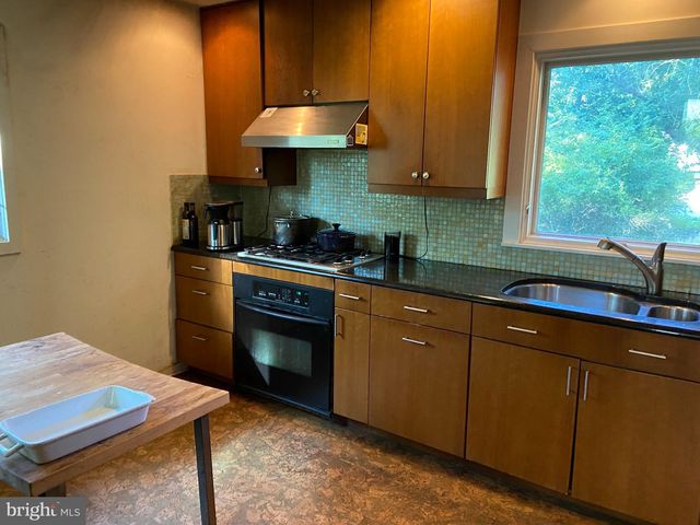 805 HARSTON LN, Erdenheim, PA 19038