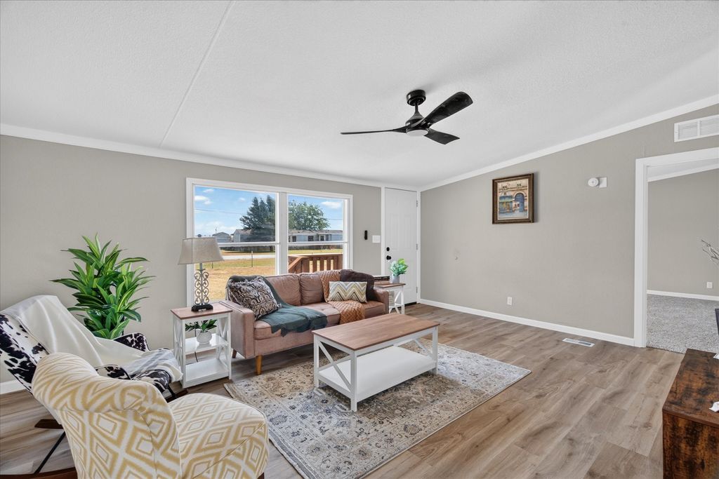 8325 Mckinney Lane, Joshua, TX 76058 — photo 5