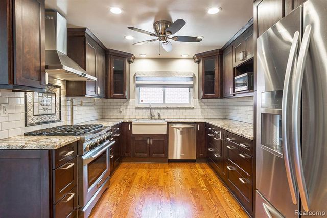 1682 Sherwood Court, Dearborn, MI 48124